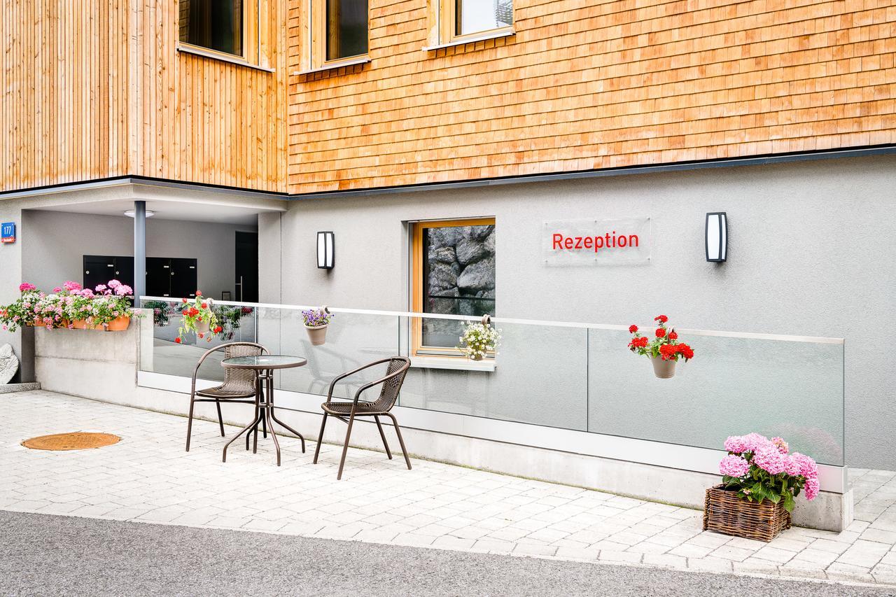 Damuels Appartements Exteriör bild